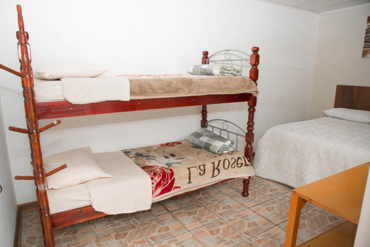 Fm - Vila Capivari Pensão 3*
