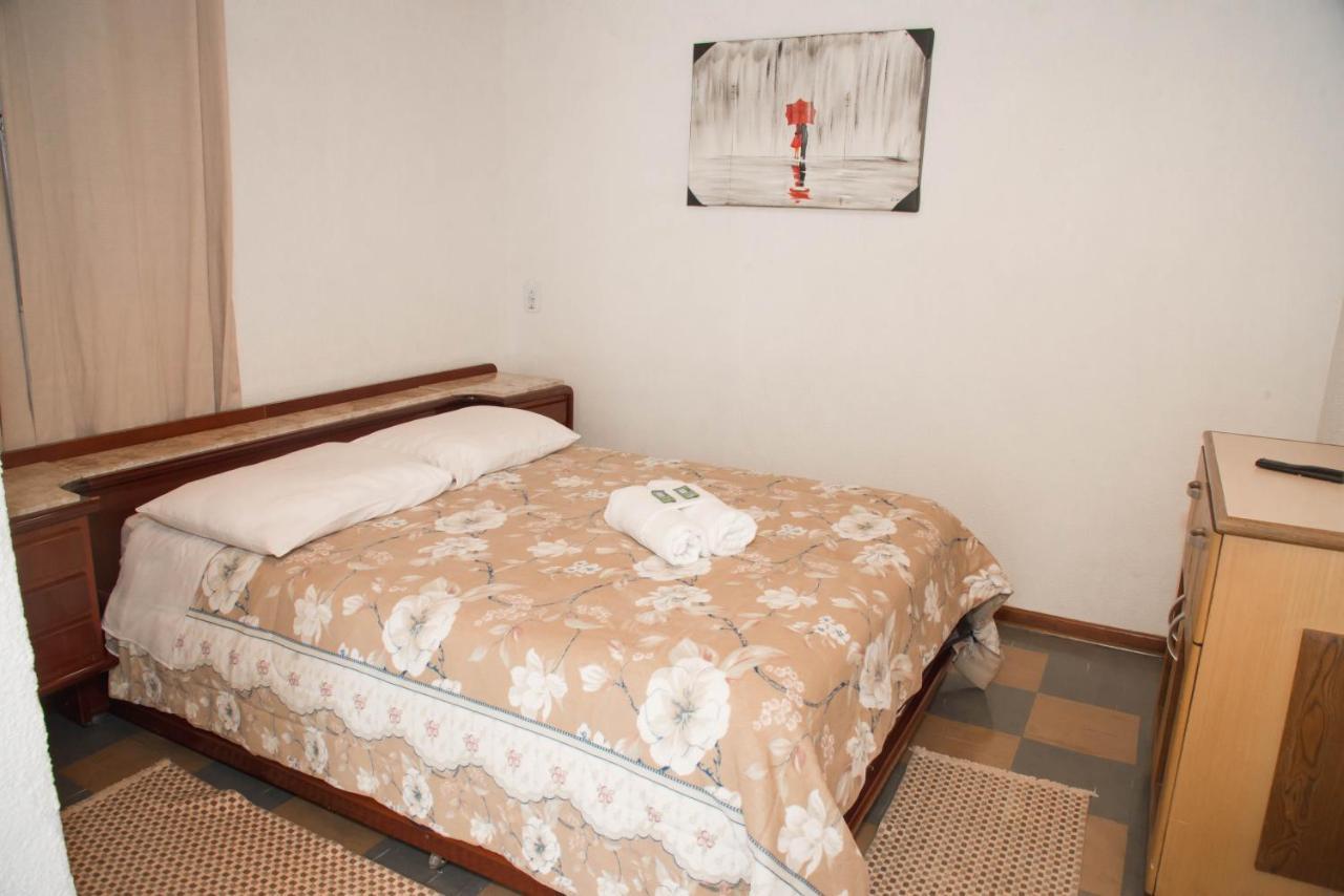 Fm - Vila Capivari Pensão 3*